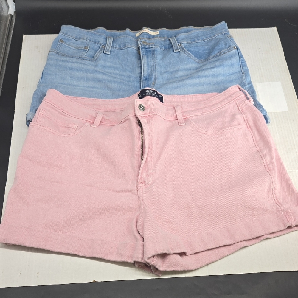 Levis and Hollister Pink 34W and Blue 33W Denim Shorts Bundle (2)